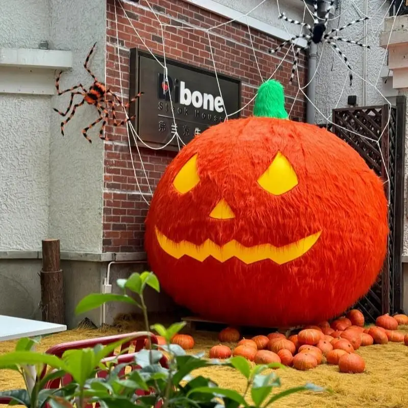 Modello gonfiabile di aria di zucca di peluche, atmosfera di Halloween, bar, centro commerciale, decorazione del cortile