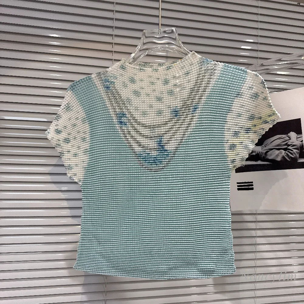 

2026 Summer New Arrival: Trendy Hot Girl Style Pearl Necklace Print Textured Short Sleeve T-shirt for Women, 3D Top