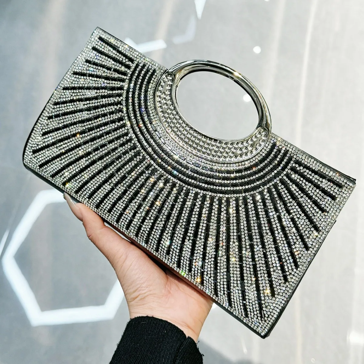 

2025 Fashion Silver Sparkling Banquet Bag Handbag with Diamonds Women Bags Brand Luxury Diamond-Encrusted Evening Bag
