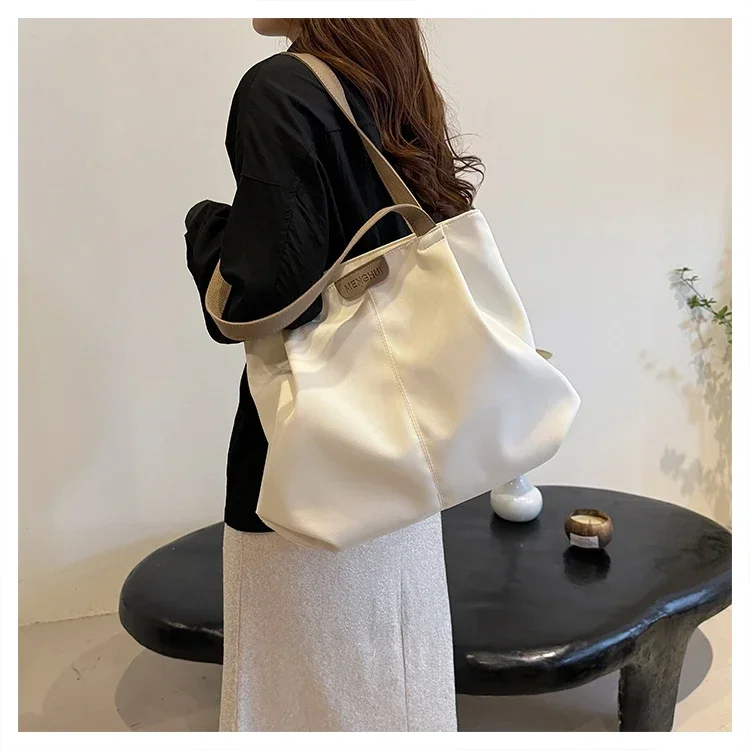 Casual Large Capacity Oxford Cloth Material Bag 2024 Summer New Women's Fashionable Shoulder Bag Simple All-match Commuter