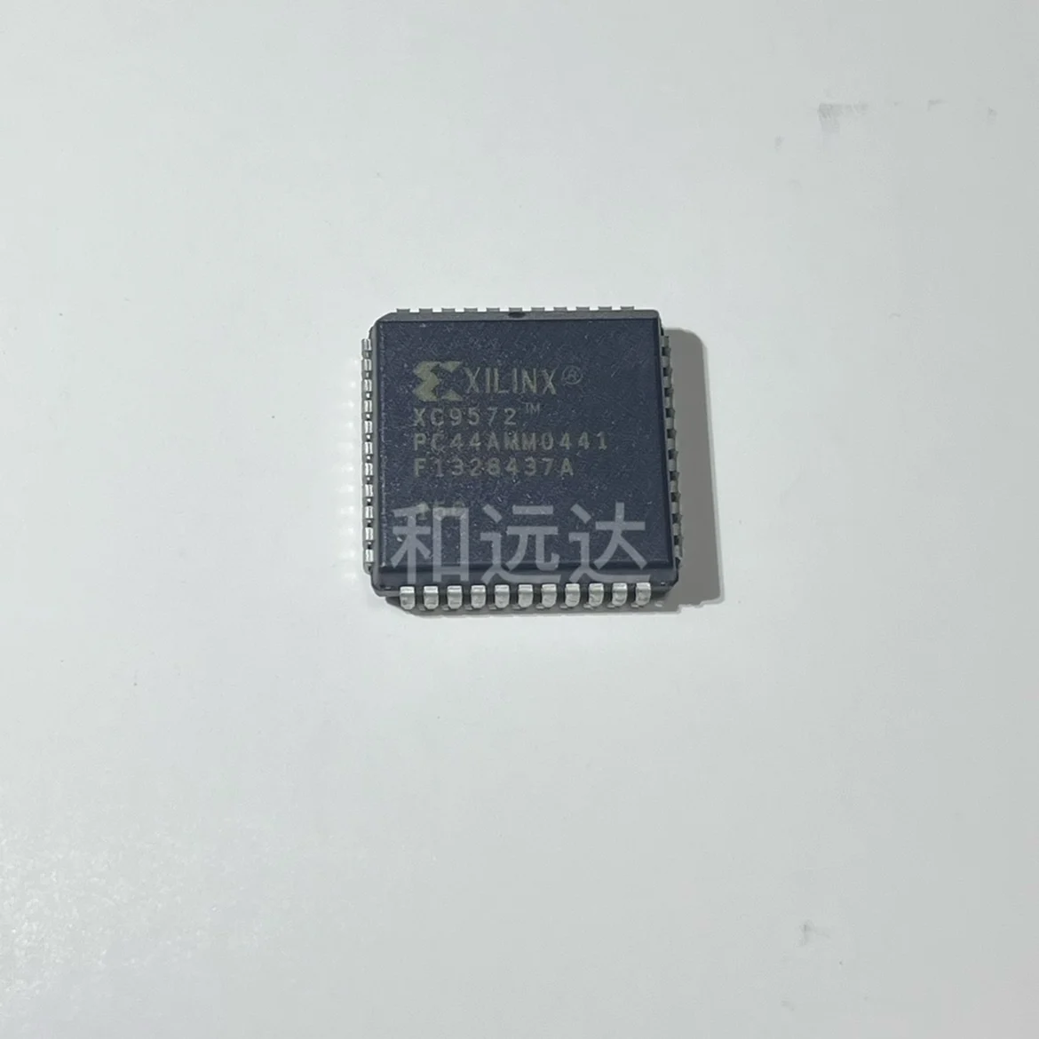 XC9572-15PCG44C Programmable Logic Embedded PLCC44 Package Electronic Component