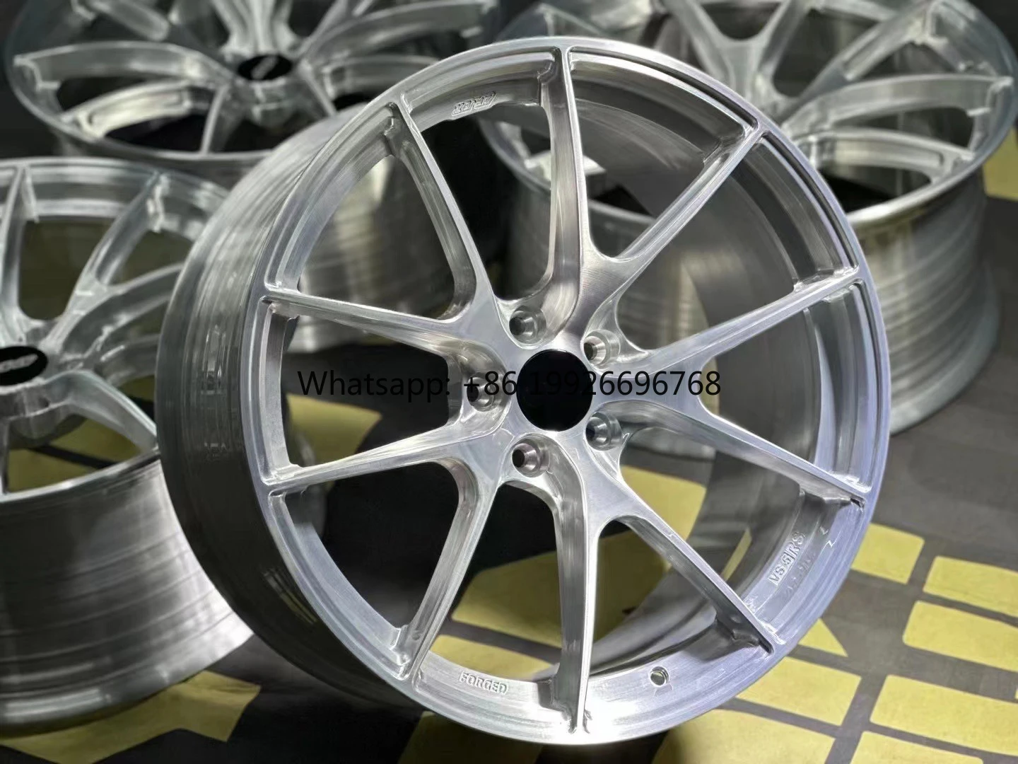 Высококачественная кованая вогнутая ступица из сплава T6061, ступица 18 19 20 21 22 23 24 дюйма 5X112 5X108 5X114.3 5X120 Колеса Распродажа Высококачественная кованая вогнутая ступица из сплава T6061, ступица 18 19 20 21 22 23 24 дюйма 5X112 5X108 5X114.3 5X120 Колеса Распродажа