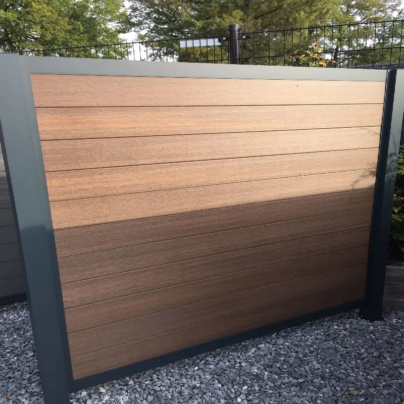 Outdoor WPC Fencing Wood Plastic Composite Privacy Fence Waterproof Anti Fade Garden Panels For Backyard Patio Villa Boundary