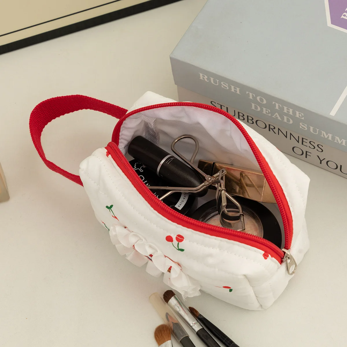 حقيبة مكياج لطيفة ذات سعة كبيرة على شكل قطة، حقيبة تخزين مستحضرات التجميل، منظم أدوات الزينة للسفر للطلاب