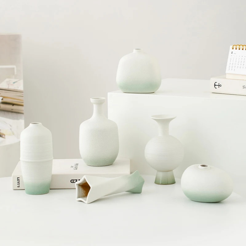 

A gradually green-changing Shu-style ceramic vase for the living room of a homestay, with a high-end feel, suitable for water-ba