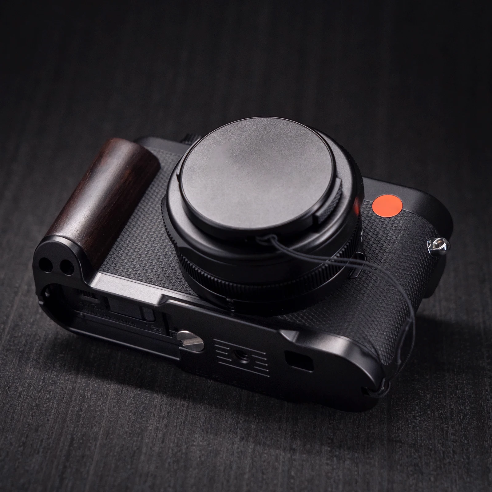 Drewniany uchwyt L do aparatu leica D-LUX8 z wysokiej jakości i wykwintną podstawą uchwytu płyty ze stopu aluminium
