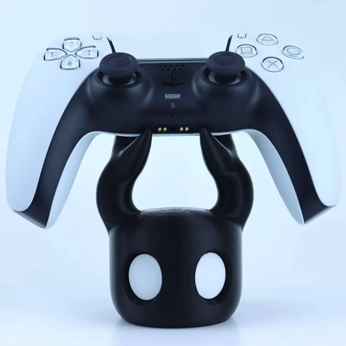 2026 Game Controller Stand Universal Knight Theme Cool Desktop Display Stand Game Handle Bracket for PS4/PS5/Switch