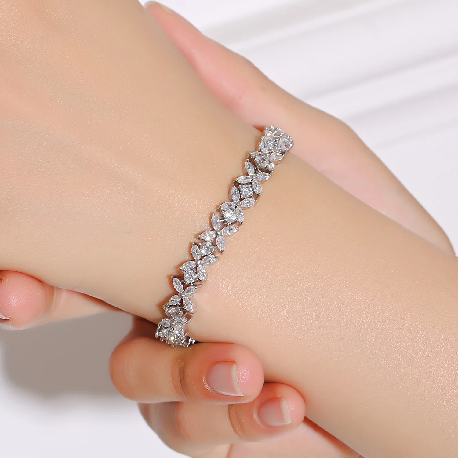 Fashion White Marquise Cut Cubic Zircon Chain & Link Bracelets Bangles Flower Bridal Wedding Jewelry for Women