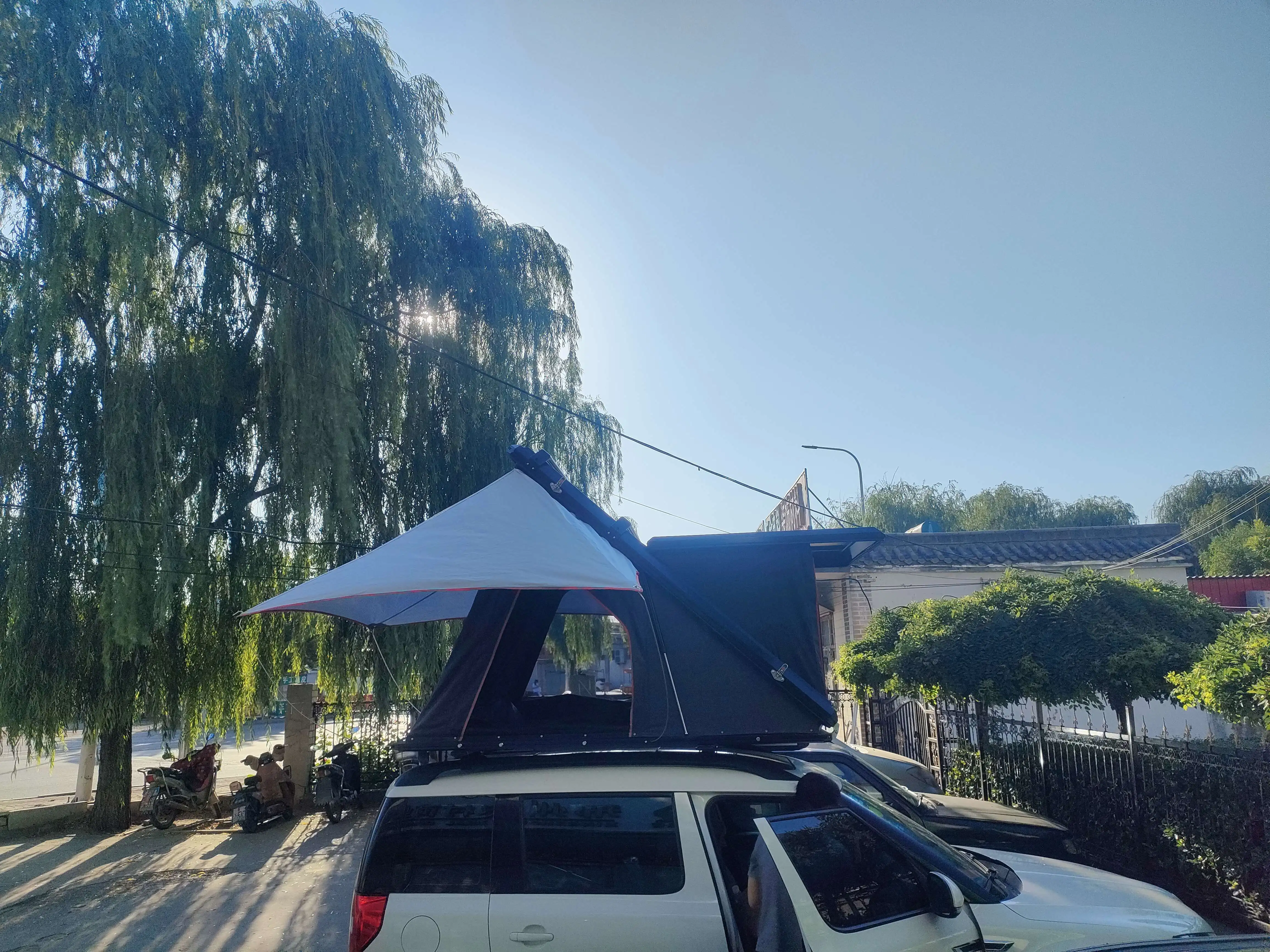 2-in-1 三角形/正方形 アルミシェル ハードシェル 車 - Roof Top Tent Hard Shell 2 Person のレビューと価格