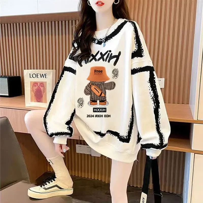 

Apricot letter pattern coat design coat female autumn 2024 new loose wild lazy wind long thin casual long-sleeved sweater.