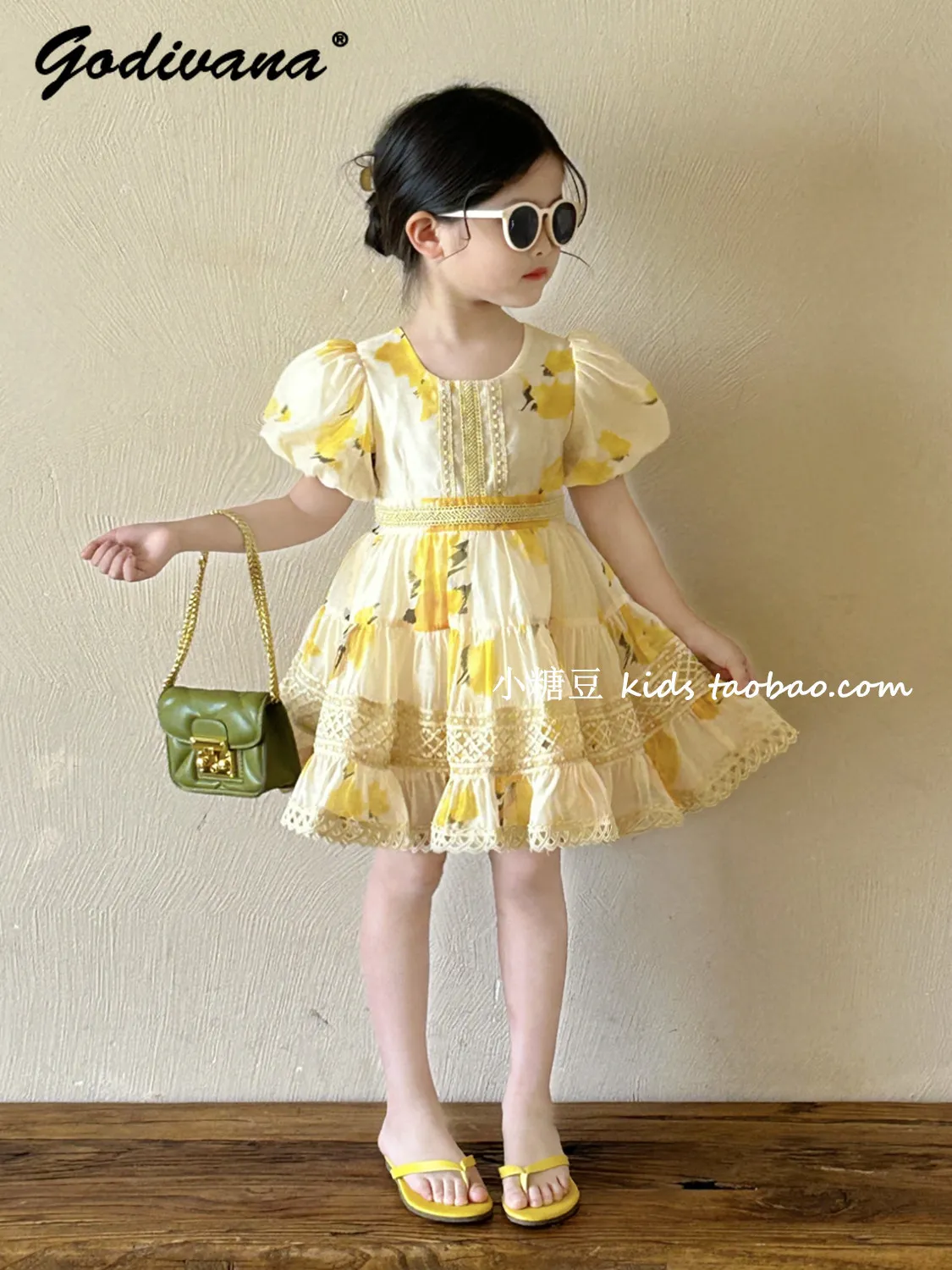nuovo-vestito-estivo-2026-per-bambine-giallo-con-stampa-maniche-corte-bordo-in-pizzo-francese-maniche-a-sbuffo-collo-tondo-stile-principessa