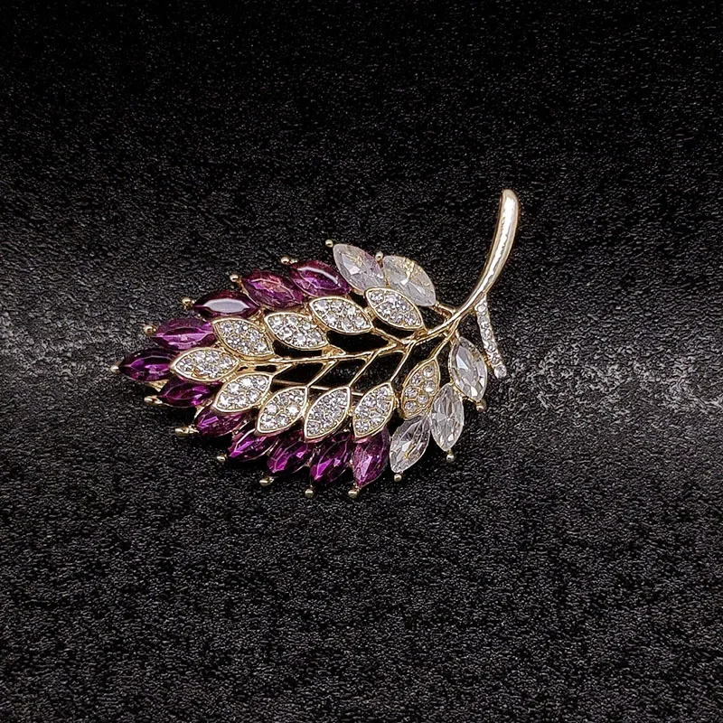 

Exquisite gradient hollowed-out leaves, fashionable corsages and multi-functional brooches