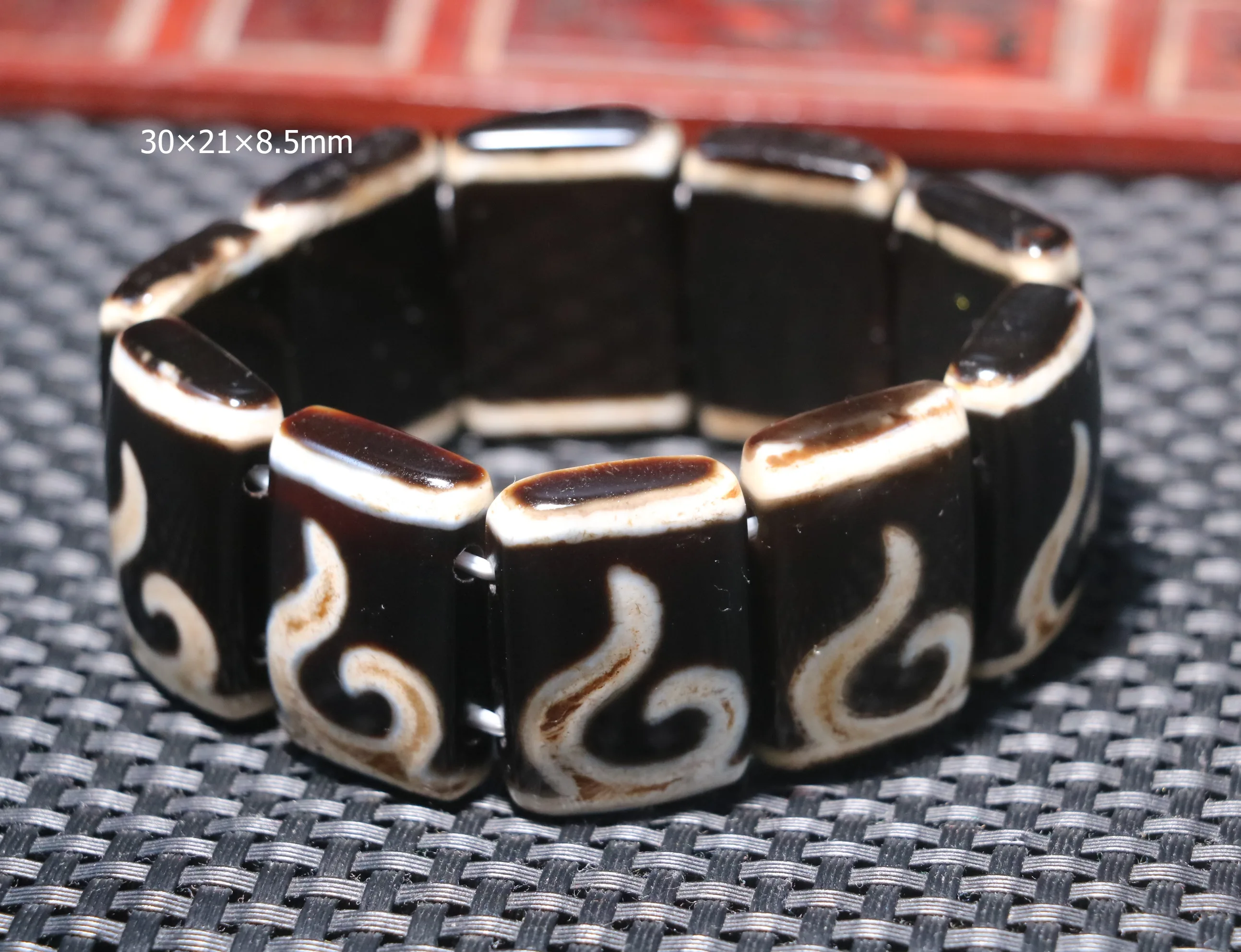 

Ultra Energy Tibetan Old Agate Ruyi Hook Flat Shape dZi Bead Totem Bracelet Amulet $$$ Timestown Gemstone Jewelry