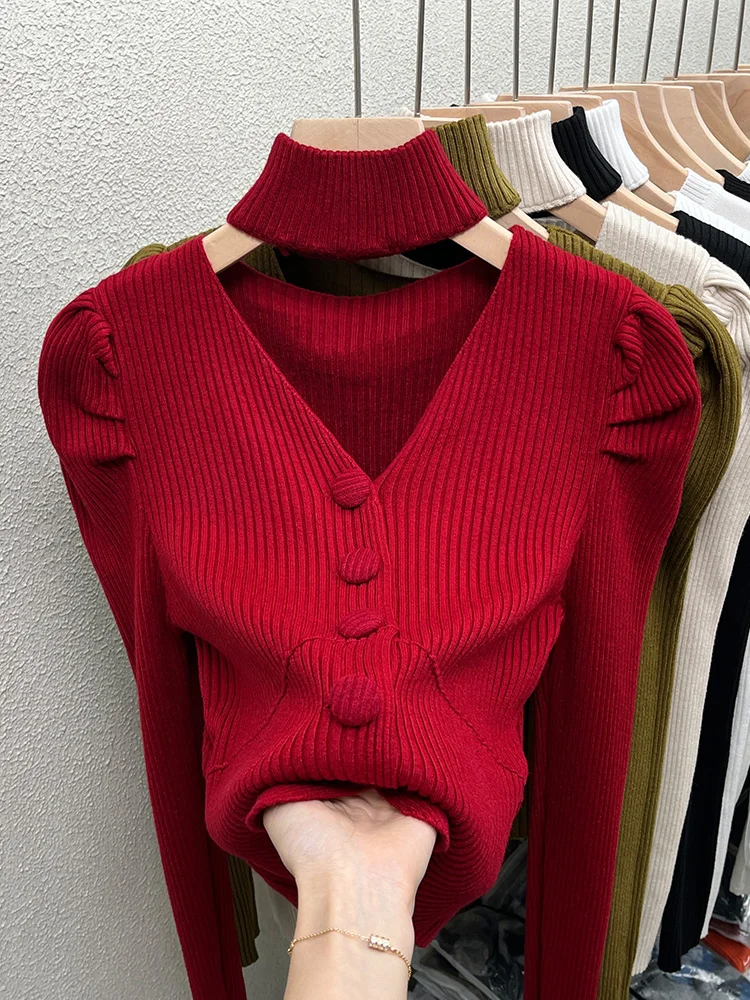 Red Sweater Knitted Sweater Women\'s Inner Layering Shirt with Unique Unique V-neck Halter Top Design for Autumn and Winter