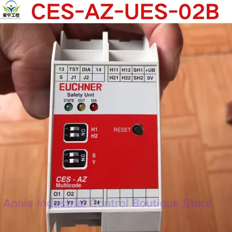brand-new .  105140 Safety Relay CES-AZ-UES-02B