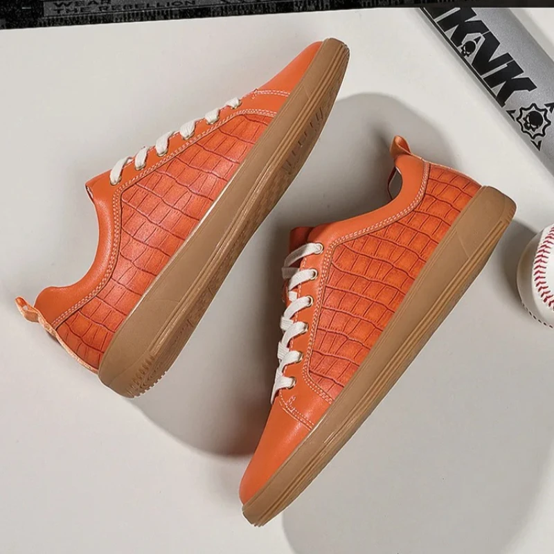New Men Cow Leather Casual Shoes Street Cool Print Flat Skate Shoes Lace-up Sneakers