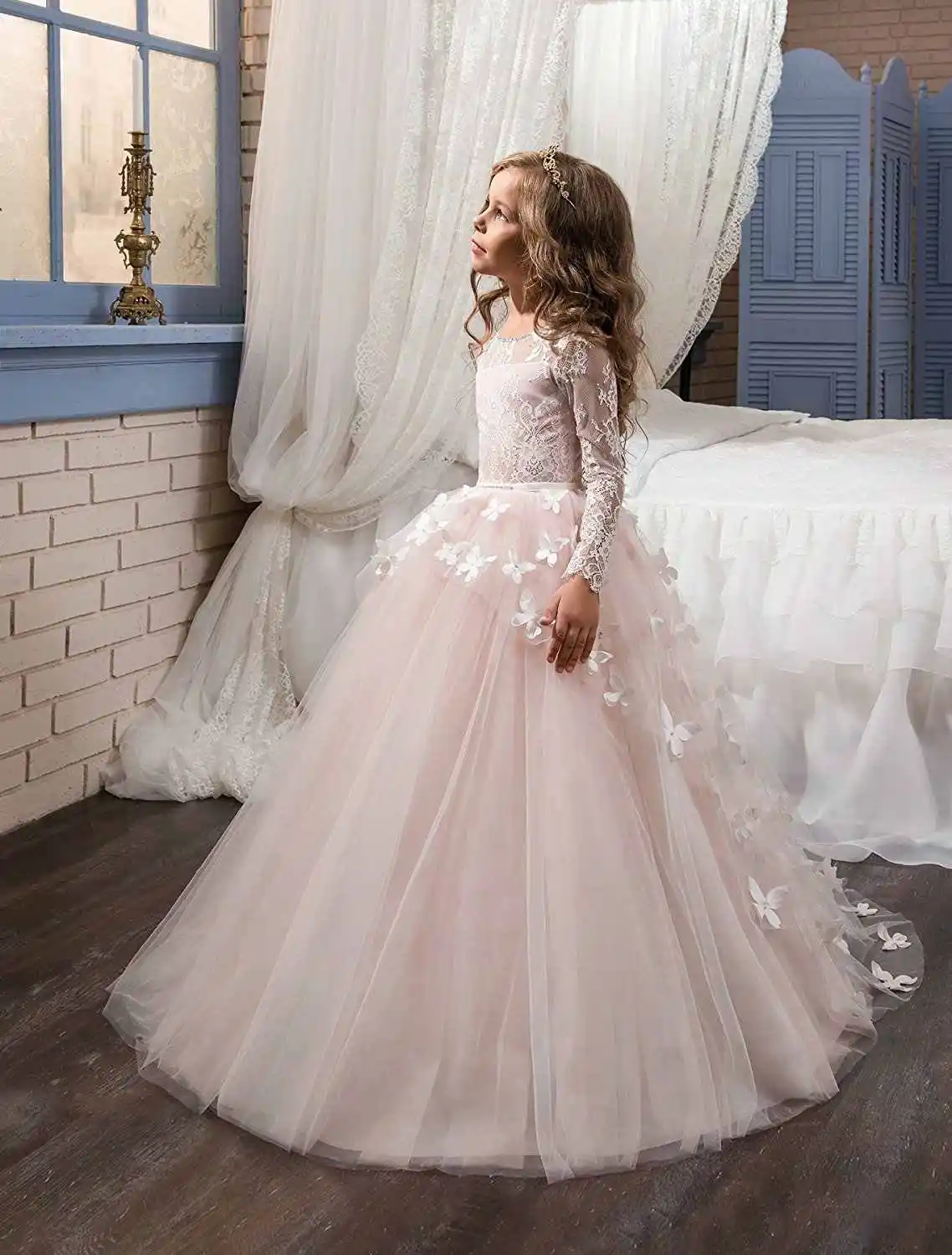 Elegant and Lovely butterfly Floor Mopping Flower Girl Wedding Dress, Lace Long-Sleeved Ball Dress