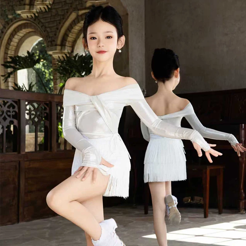 ชุดการแสดงเต้นลาตินสำหรับเด็ก ชุดเต้นลาตินสำหรับเด็กผู้หญิง ชุดแข่งขันเต้นลาติน เสื้อลาตินเลเซอร์ กระโปรงพู่ห้อย เสื้อผ้า SL14684