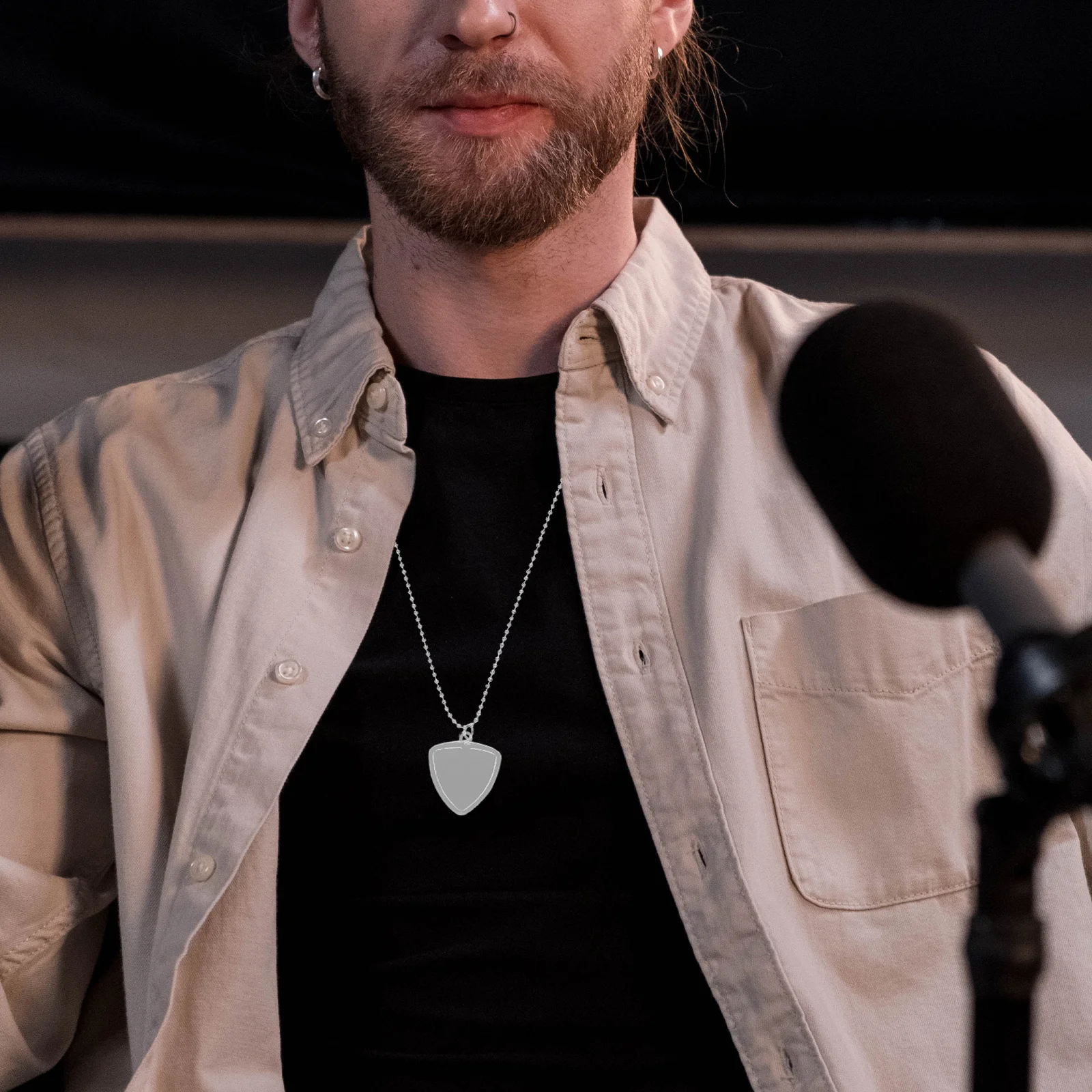 

Clear Guitar Pick Holder Necklace Storage Box Pendant Universal Fit for Guitar Bass Ukulele Players Organizer Bass Picks Case