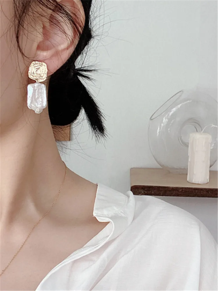 kshmir 3.7cm Women wavy irregular baroque pearl earrings natural freshwater pearls hanging earrings retro women stud earrings