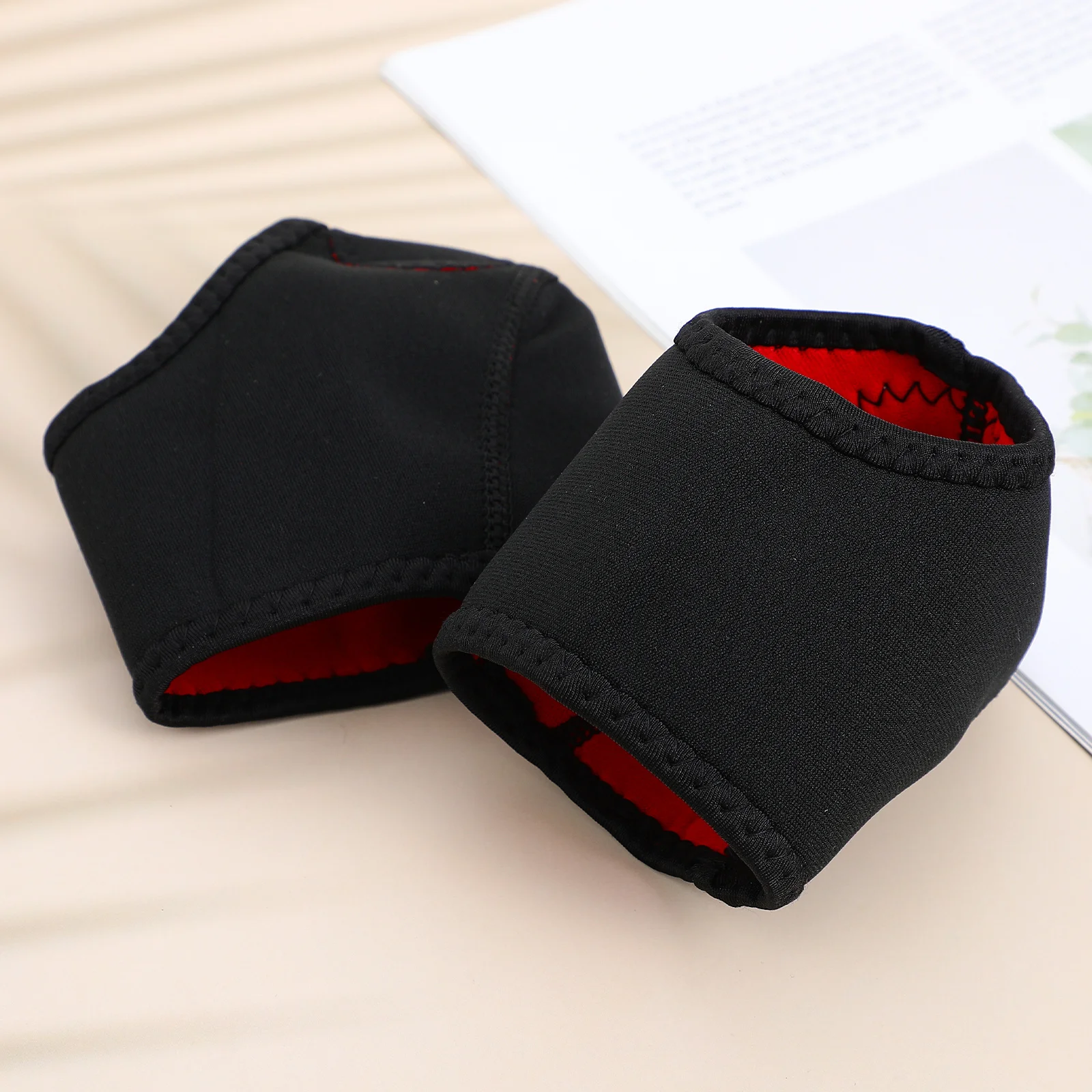 

1Pair Neoprene Ankle Brace Foot Sleeve Heel Protector Socks for Sports Running Ball Games Pain Relief Arch Support and Injury