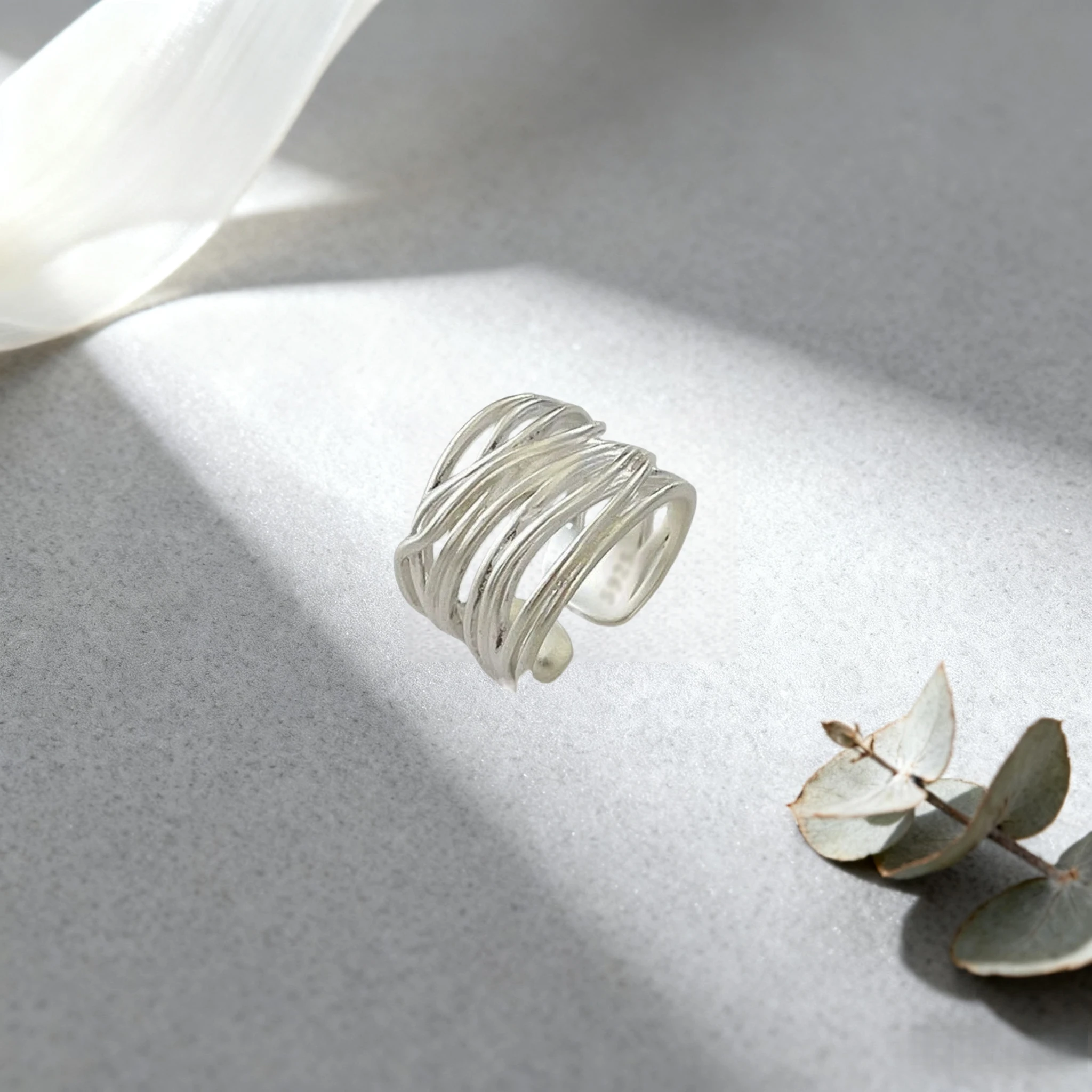 

Silver Thin Line Staggered Hollow Wide Open Ring High-end Design Suitable For Charming Ladies' Wedding Party Layering Accessorie