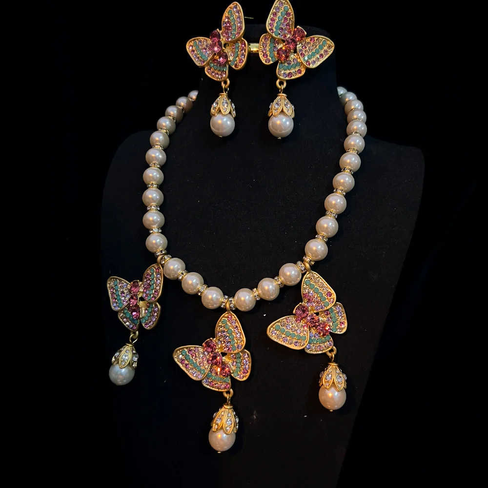 

Vintage Fashion Pearl Bead Necklace Elegant Butterfly Necklace Earring Set for Women Daily Wear