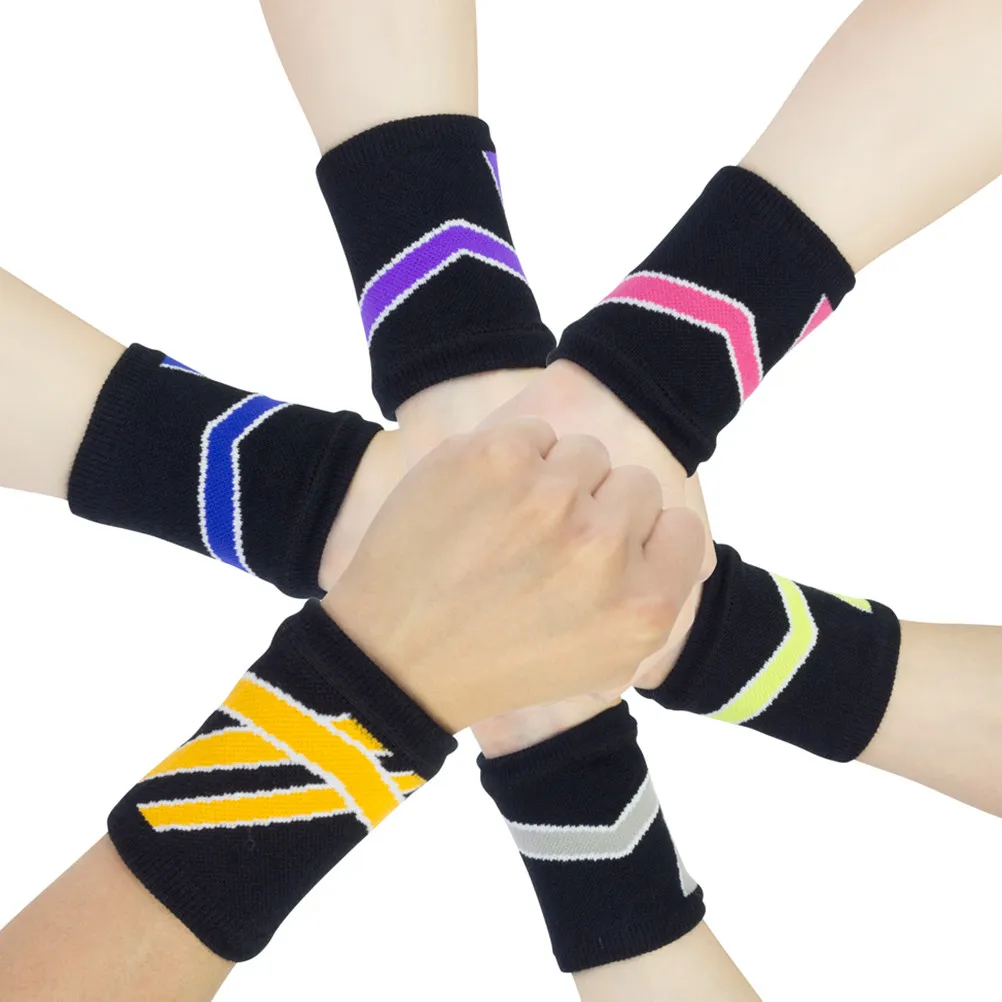

Pair Sports Wristband Elastic Compression Protective Wrist Cuff Purple Breathable Wrist Support for Basketball Training Fitness