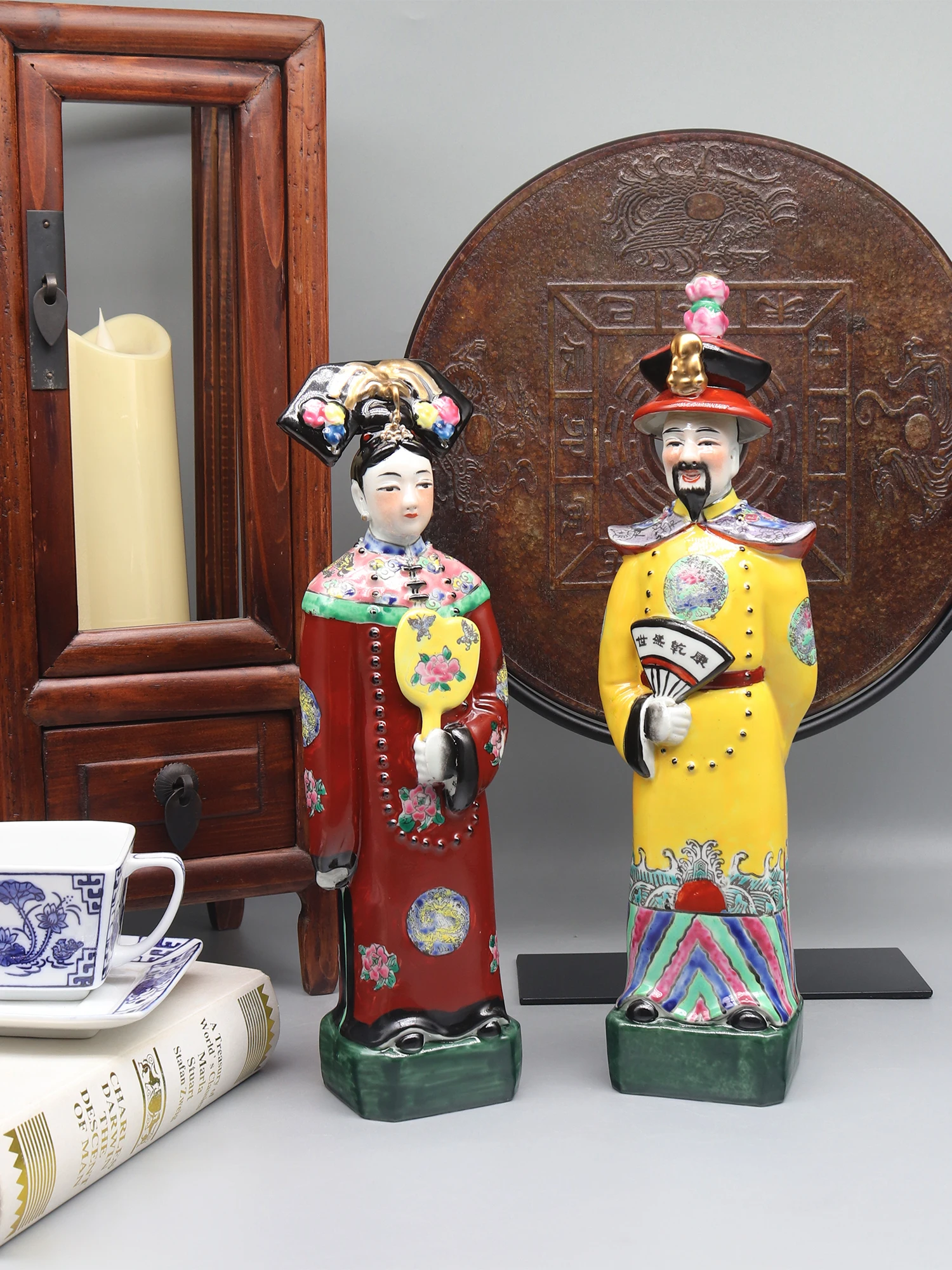 Keramikstatuen von chinesischen Kaiser und Kaiserinnen der Qing-Dynastie, Tischdekoration, Heimdekoration – Detail 2