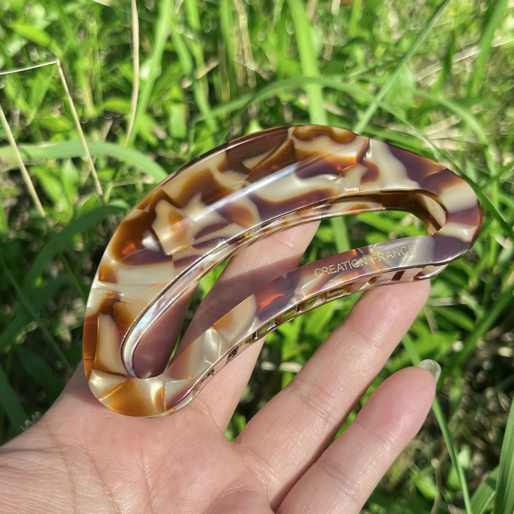 

Oversize Acetate Hollow Geometric Ponytail Shark Hair Claw Clip For Women Fashion Barrettes Hairpin Hair Accessories Tool 2024