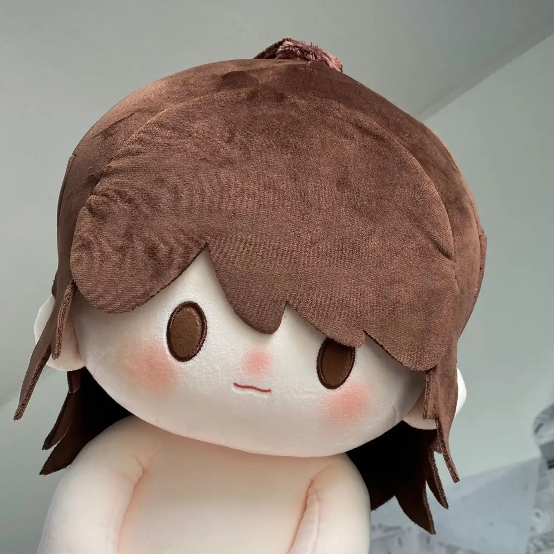 Hange attrue Cosplay muñeca de peluche suave Adorable, vestido de cuerpo, juguetes de peluche, almohada de postura sentada, regalo de Anime, 40CM