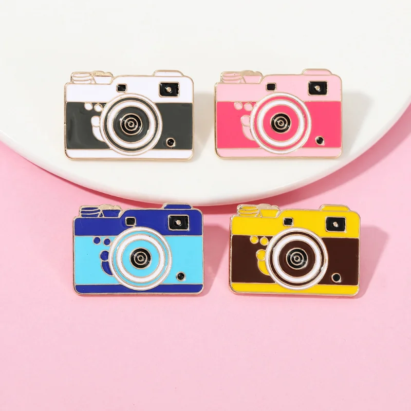 broche-de-alfinete-de-liga-metalica-de-alta-qualidade-para-viagens-ao-ar-livre-em-formato-de-camera-com-protecao-anti-fuga-de-luz-estilo-executivo-elegante