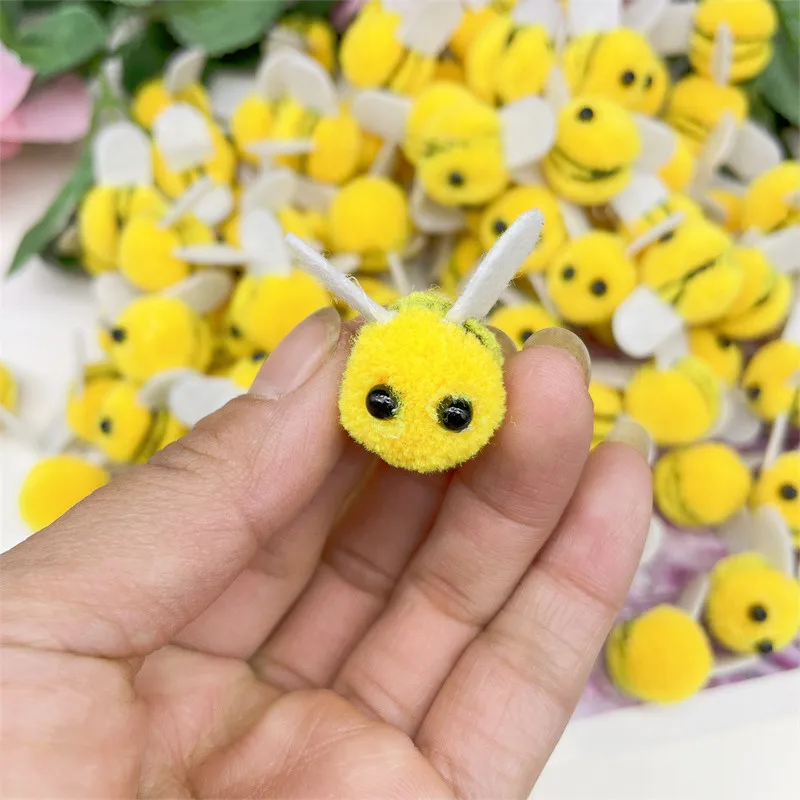 Wholesale 20*25mm Yellow Bee Pompom Kids Hair Pompoms Plush Balls Wedding Party Decor Fluffy DIY Scrapbook Toys Craft Supplies