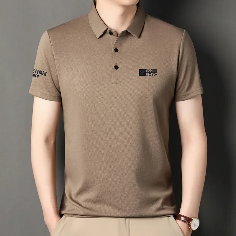 Neues Herren-Business-Casual-Kurzarmhemd mit Abzeichen, einfarbiges Poloshirt, modisches, atmungsaktives, bequemes, vielseitiges Oberteil