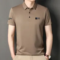 New Men's Business Casual Short Sleeved Shirt with Badge Solid Color Polo Shirt Fashionable Breathable Comfortable Versatile Top