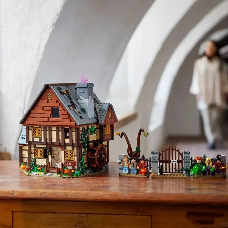 

2316pcs The Sisters Cottage Large Building Blocks Halloween House Brick Toys For Kids Birthday Gift Compatible