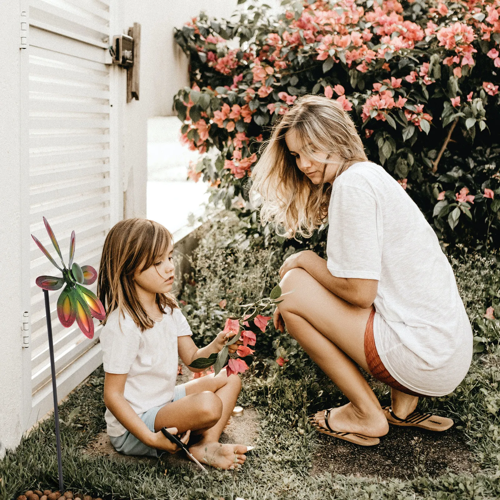 

1 шт. Вращающаяся декоративная ветряная мельница, красочная железная вертушка для украшения сада, газона, двора, уличный декор, железная ветряная мельница