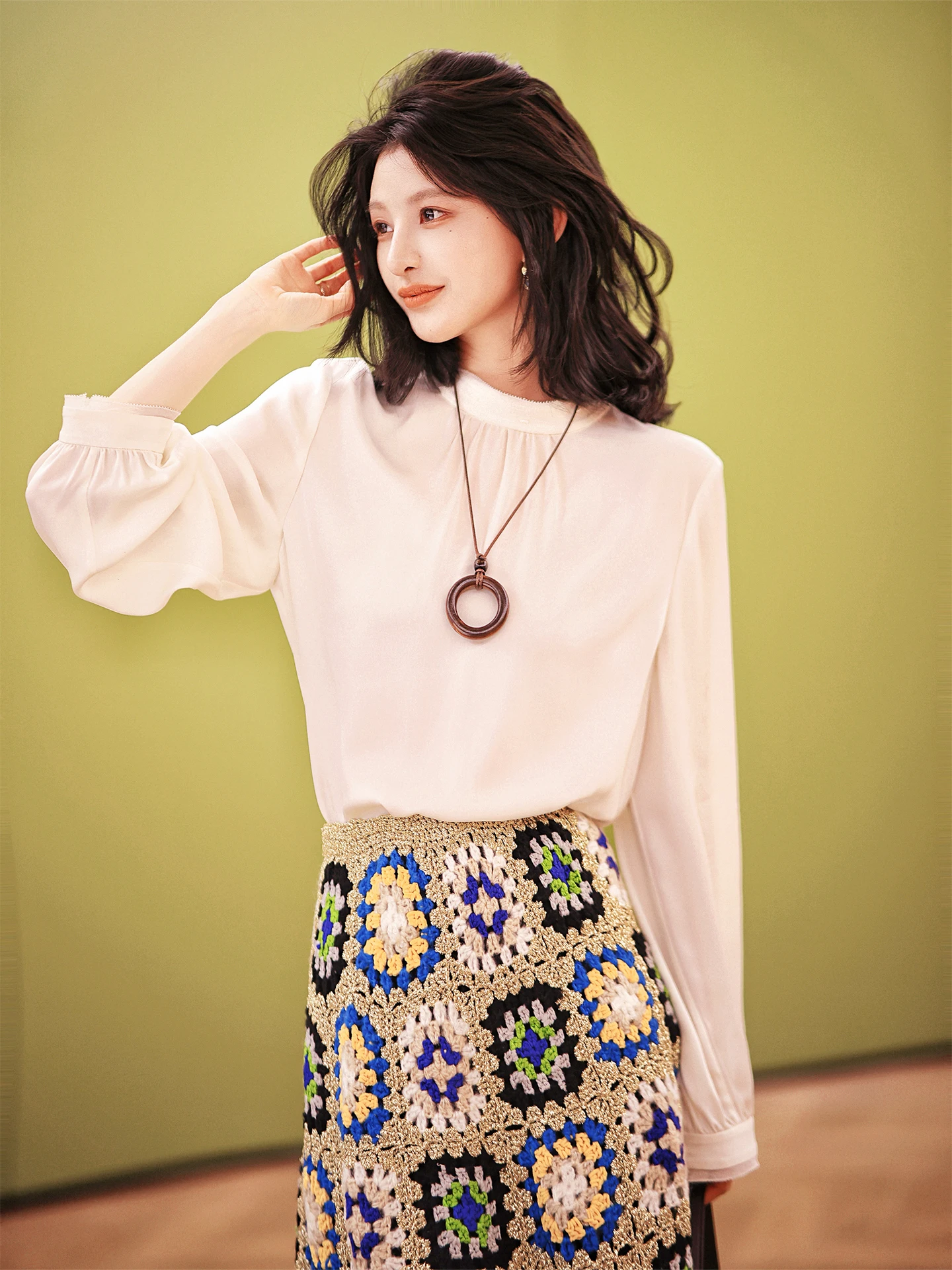 

Шелковая блузка Ele Aosphere Zhao Daxi 22 мм из эластичной двойной марли с воротником-стойкой и бисером, для женщин, для повседневной носки, с длинным рукавом