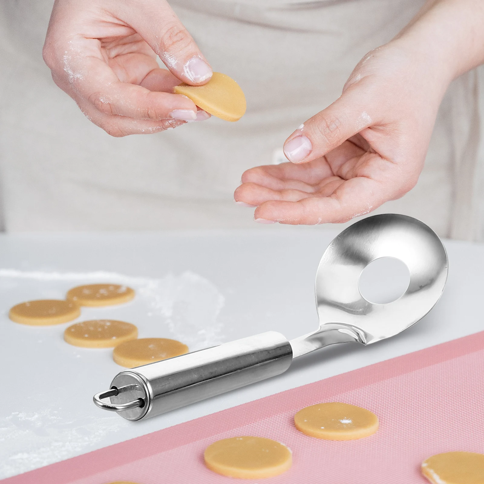 

1 Set Stainless Steel Meatball Scoop Maker Kitchen Gadget Shrimp Ball Tool Diy Baller Mold Hotpot Grill Container Food Prep