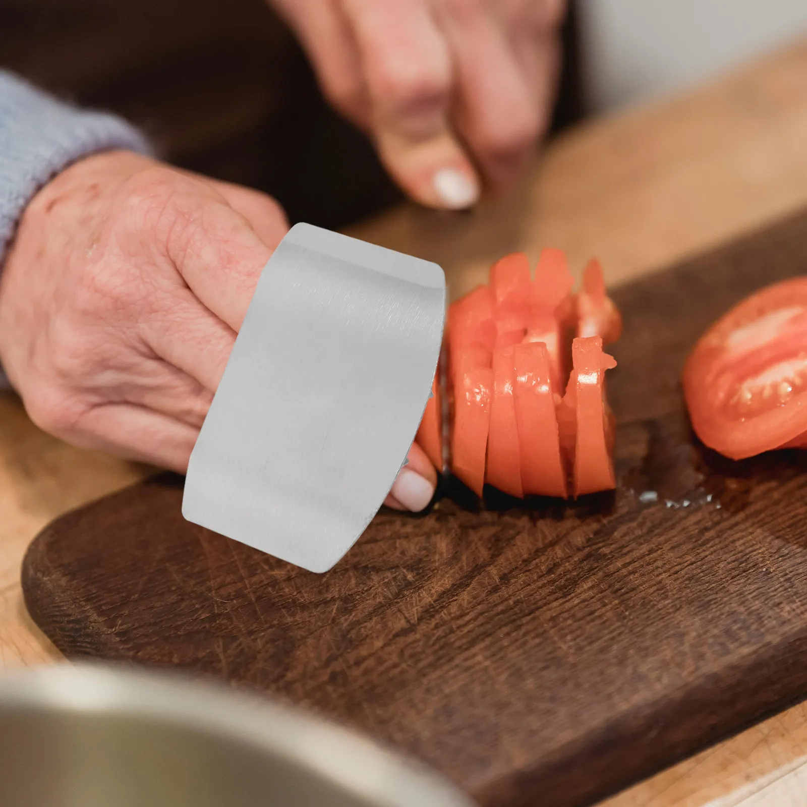 4Pcs Ergonomic Stainless Steel Finger Protector Set for Kitchen Slicing Dicing Grating Chefs Home Cooks Mandolin Slicer