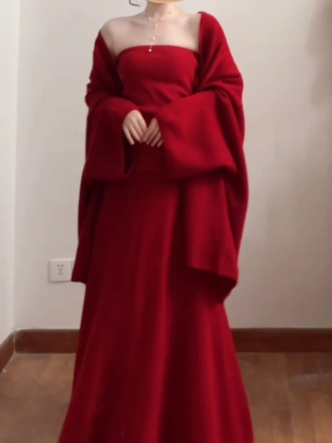 

Retro Gentle Sle Sweater Tube Top f Skirt Tee-Piece Set Spring 2026 Comfortable Warm Mid-Spring Faion Set for Women