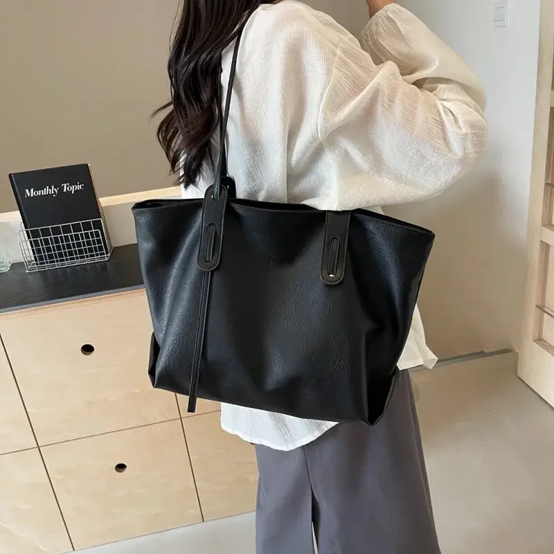 Minimalist Style Large Capacity Tote Bag Women\'s 2024 New Fashionable Versatile Shoulder Bag Student Class Commuting Bag