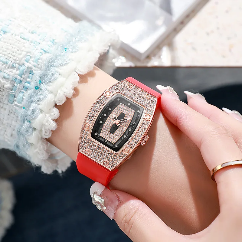 ساعات فاخرة جديدة للمرأة كريستال سيليكون جيلي ساعة كوارتز هدايا الطلاب Reloj Mujer السيدات Tonneau ساعات المعصم #2