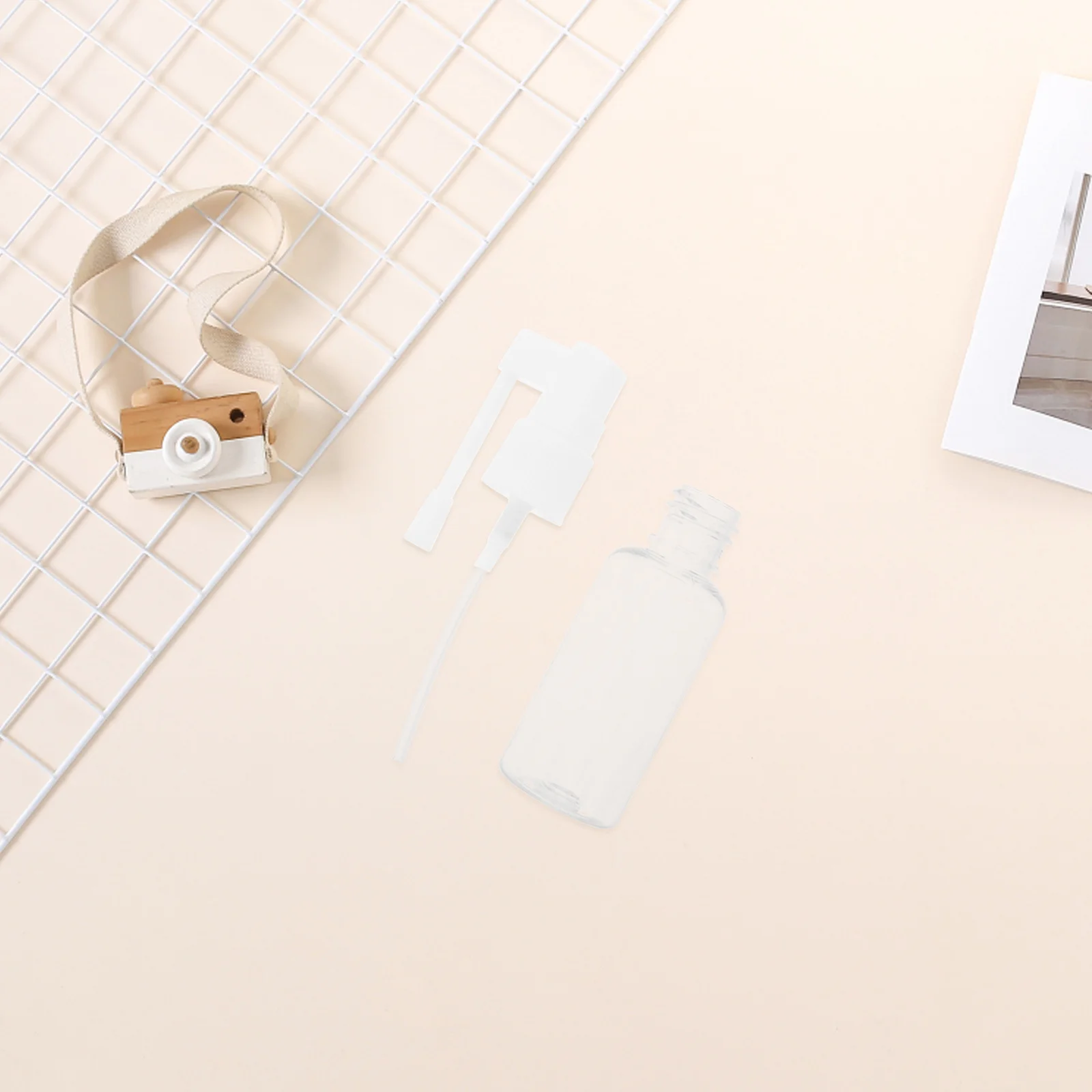 

Rotating Spray Bottle 500ml Plastic Handheld Mist Sprayer for Garden Plant Care Household Cleaning Multi-Use Water Sprayer