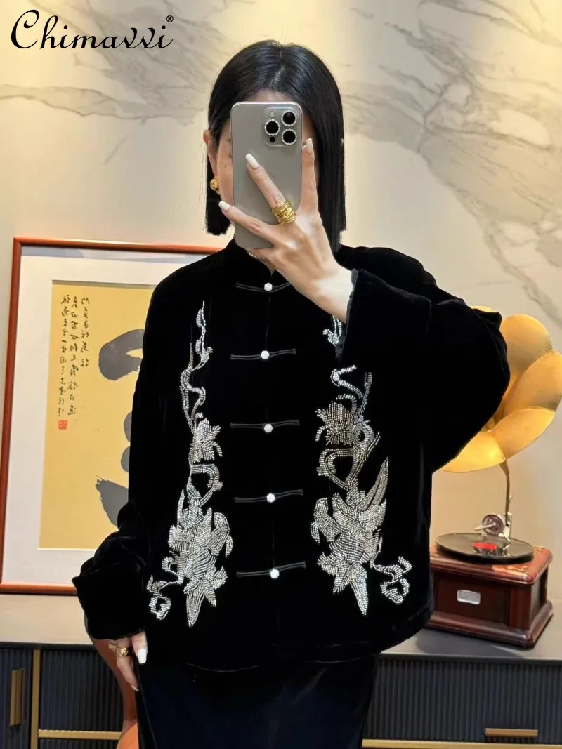 

2024 Autumn and Winter New National Style Buckle Loose and Thin Heavy Industry Beads New Chinese Silk Velvet Jacket For Women