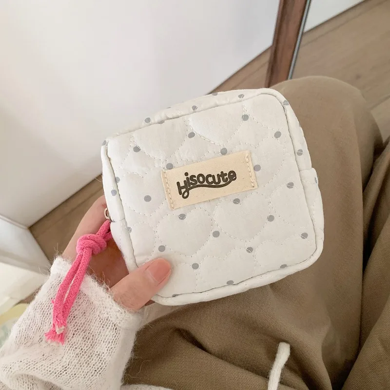 3D Padded Heart Square Makeup Pouch, Portable Lipstick Bag, Student Organizer for Earphones & Data Cables