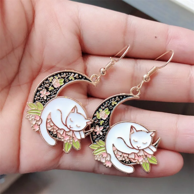 Fashion Charm Moon Hug Cat Pendant Earrings Sweet And Cute Unique Design Girly Heart Drip Oil Alloy Earrings Jewelry Party Gifts