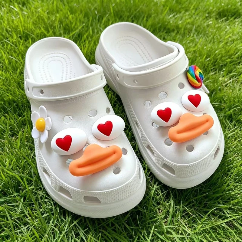 Hot sales Fashion shoe Charms for Cute Duck Cartoon Love Mouth Clogs Shoe Buckle Cute shoe Accessories Decoration for Girls Gift