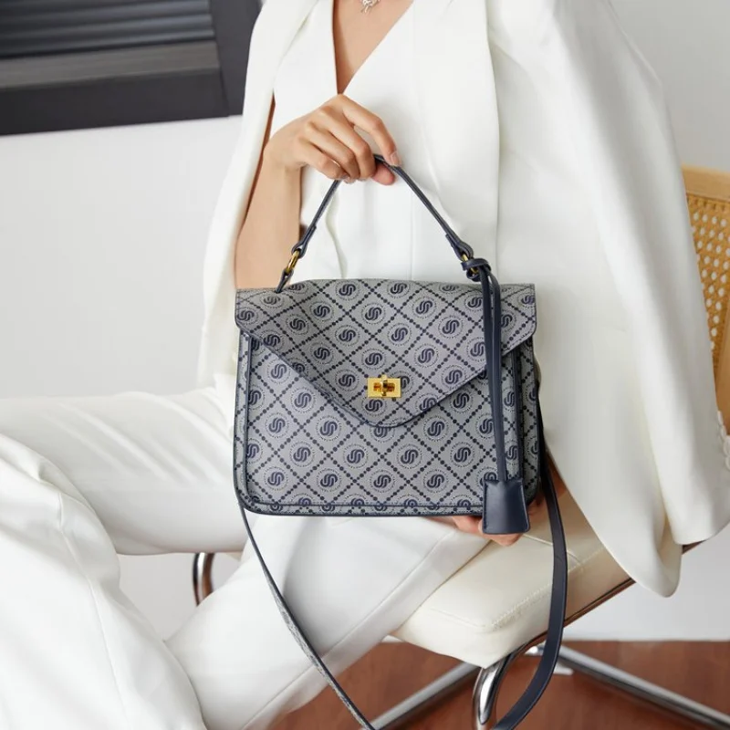 

Luxury Brand Fashionable Leather Women's Shoulder Bag Classic Elegant Famous Paris Premium Detail Trendy Bag​