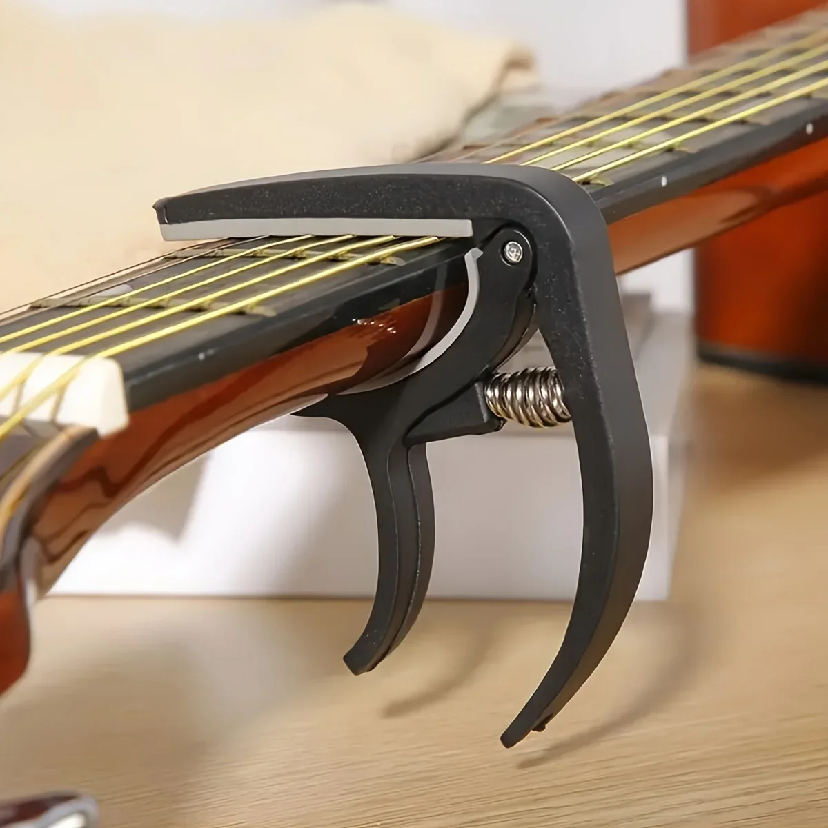 Wooden Folk Guitar Capo Key Transposer Fretting Device UK Guitar Capo - Musical Instrument Accessory